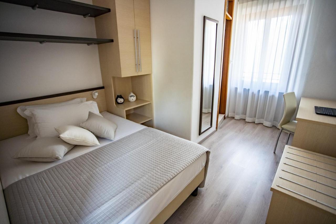 Casa Nataly Bed & Breakfast Torbole Sul Garda Bagian luar foto